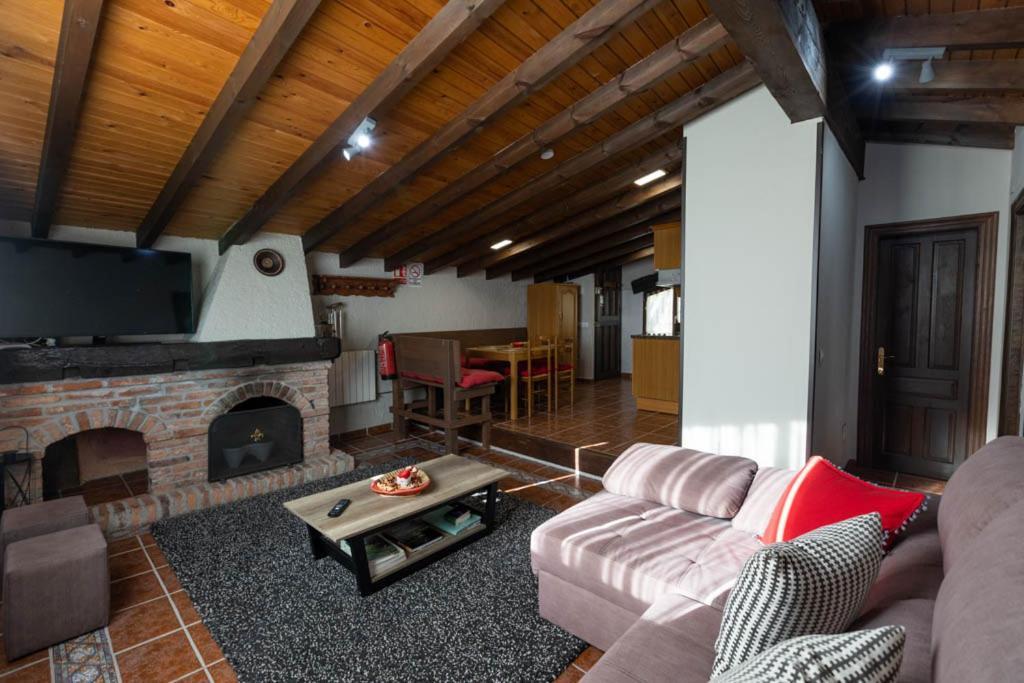 Apartamentos El Coritu Nieda Buitenkant foto